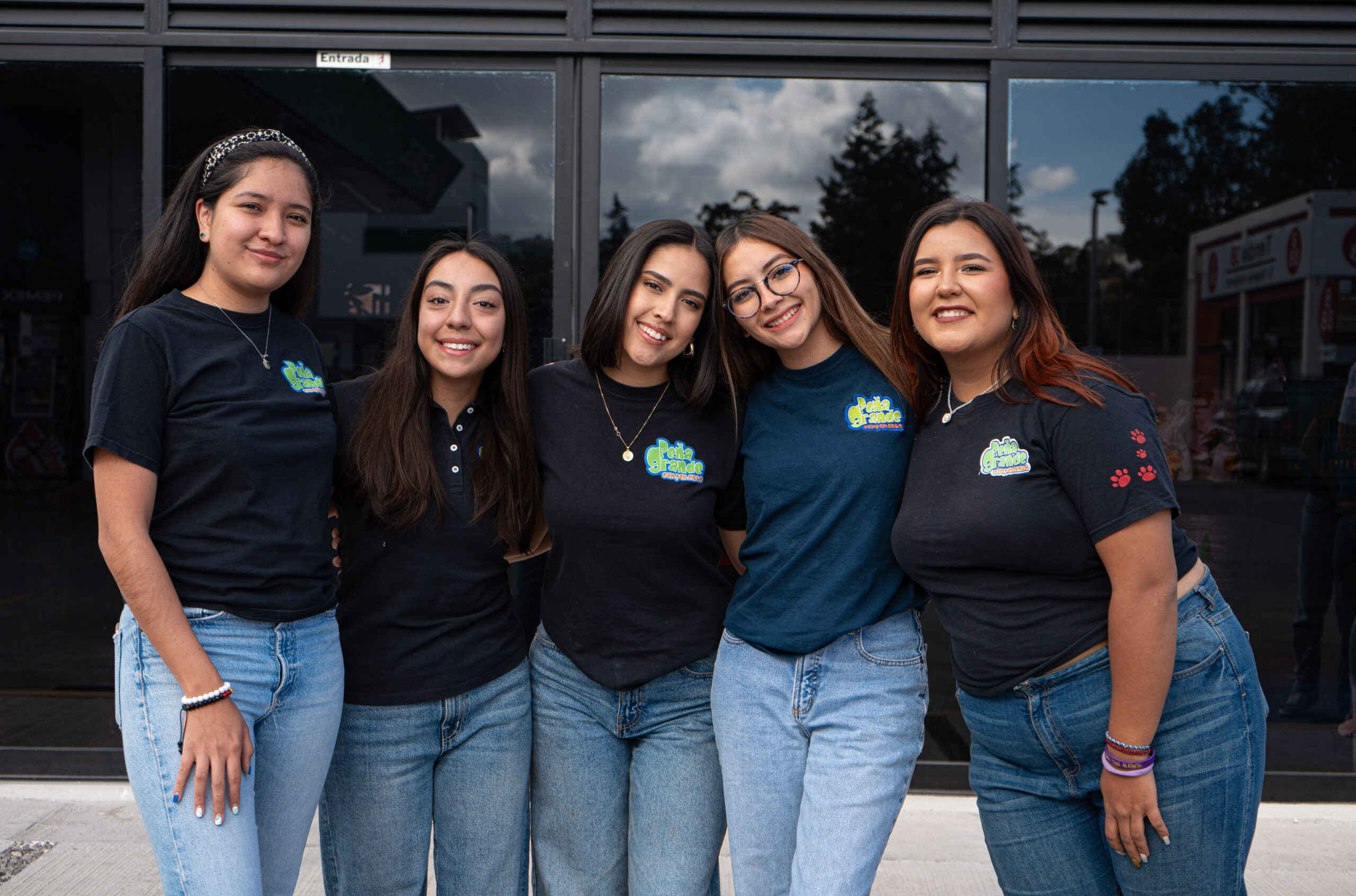 Guías y monitores del campamento